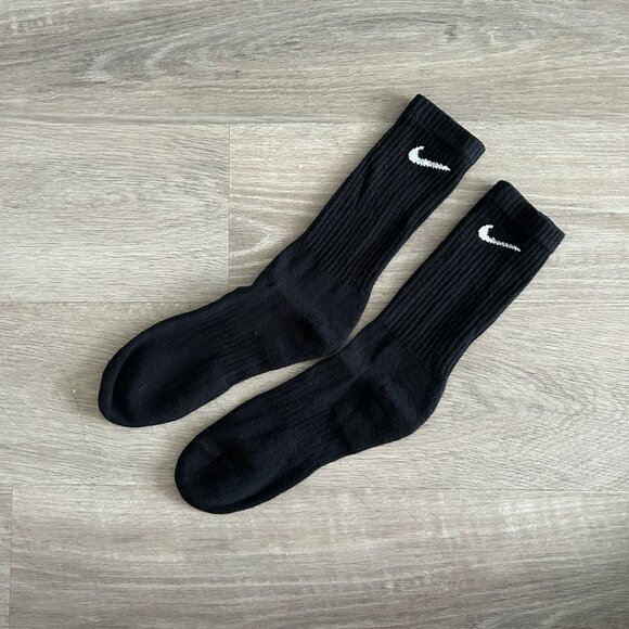 Nike Dri-Fit Crew Socks - Picture 2 of 10